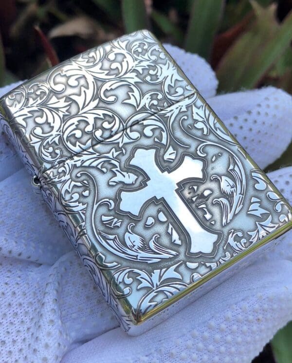 ZippoSterlingSilverArabesqueCross_04
