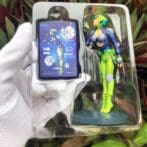 ZippoBlueMatteWindyGirlLimitedEditionWithLady_14