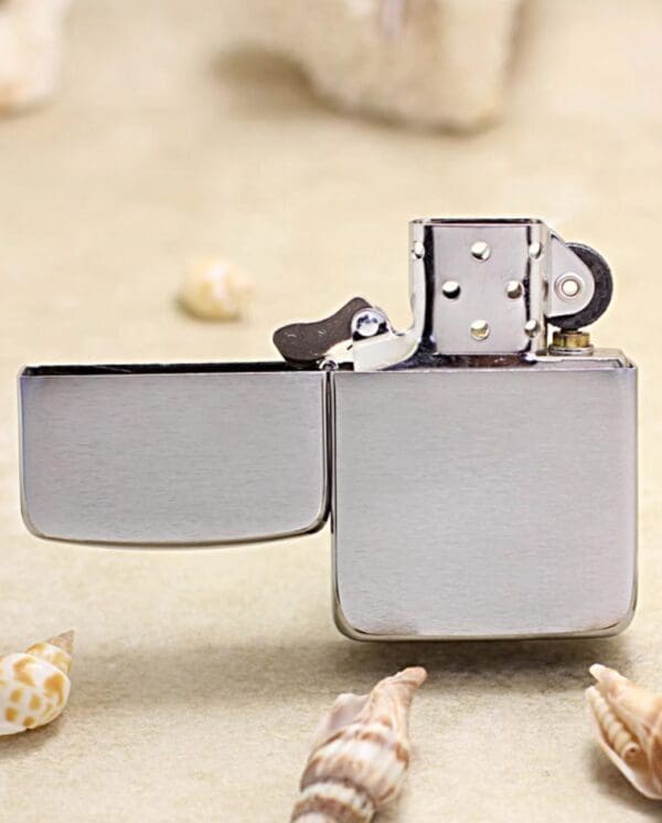 Zippo1941ClassicLighter_02